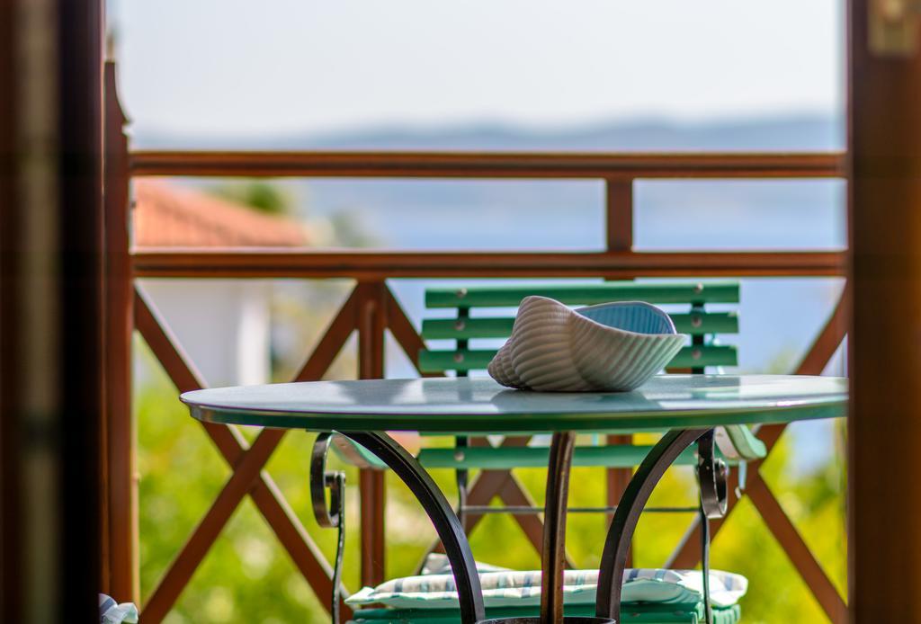 Niriides Hotel Ammouliani Exterior photo