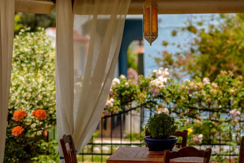 Niriides Hotel Ammouliani Exterior photo